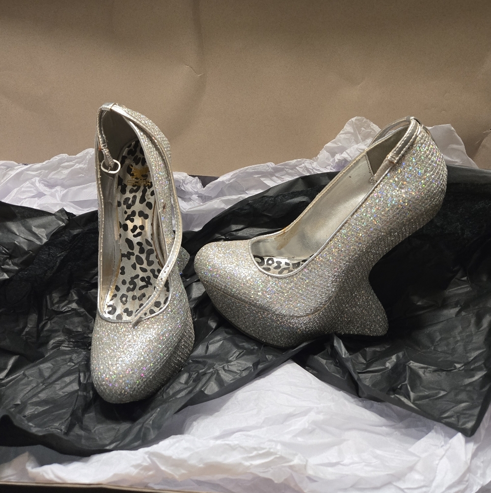 Silver Glitter Antigravity Platforms - image 4